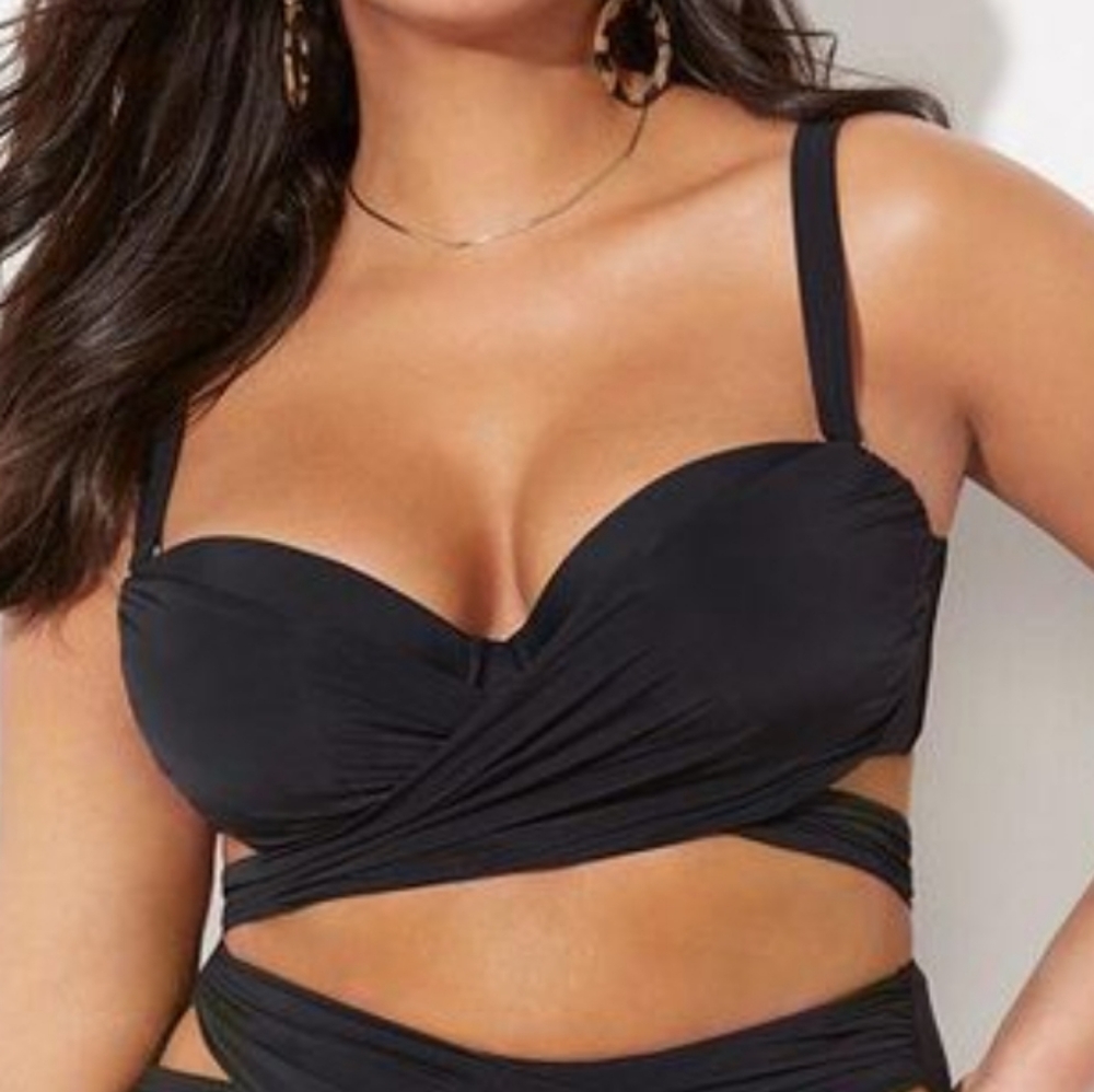 Swimsuits for all by Gabifresh Bikini Top